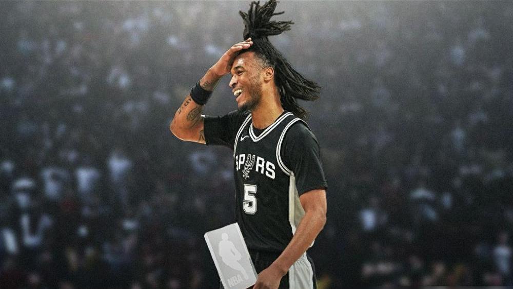 关于阿森纳观众热烈欢呼！，莱万多夫斯基迎来二十赛季出色发挥比赛高潮迭起的信息